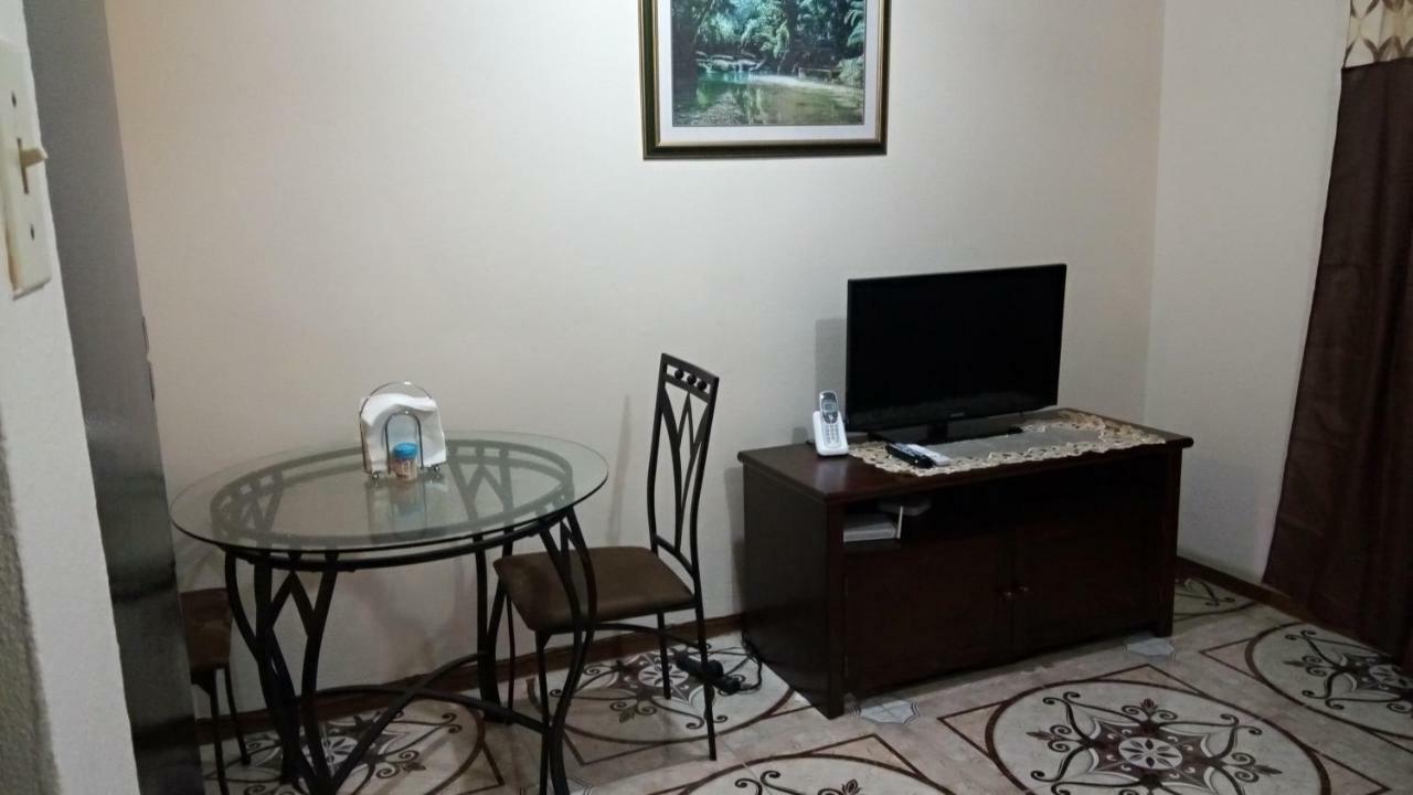Oaklands Oasis Daire Kingston Dış mekan fotoğraf